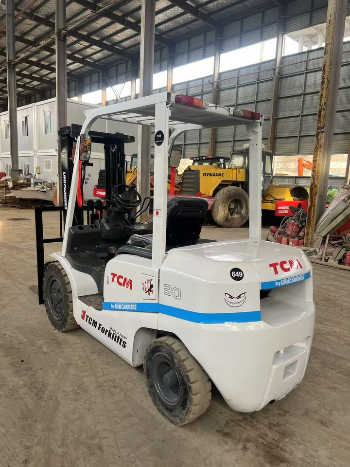 TCM FD30 Forklift - Forklift diesel: gambar 4 TCM FD30 Forklift - Forklift diesel: gambar 4