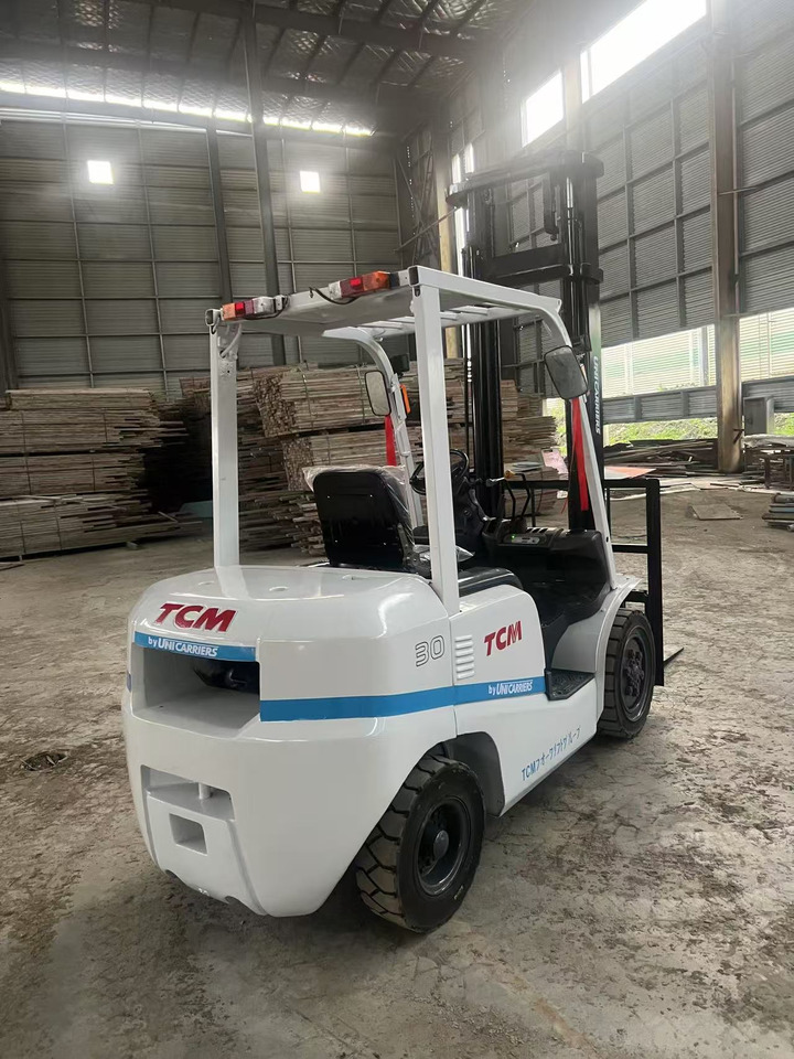 Used TCM FD30 forklift - Forklift diesel: gambar 3 Used TCM FD30 forklift - Forklift diesel: gambar 3