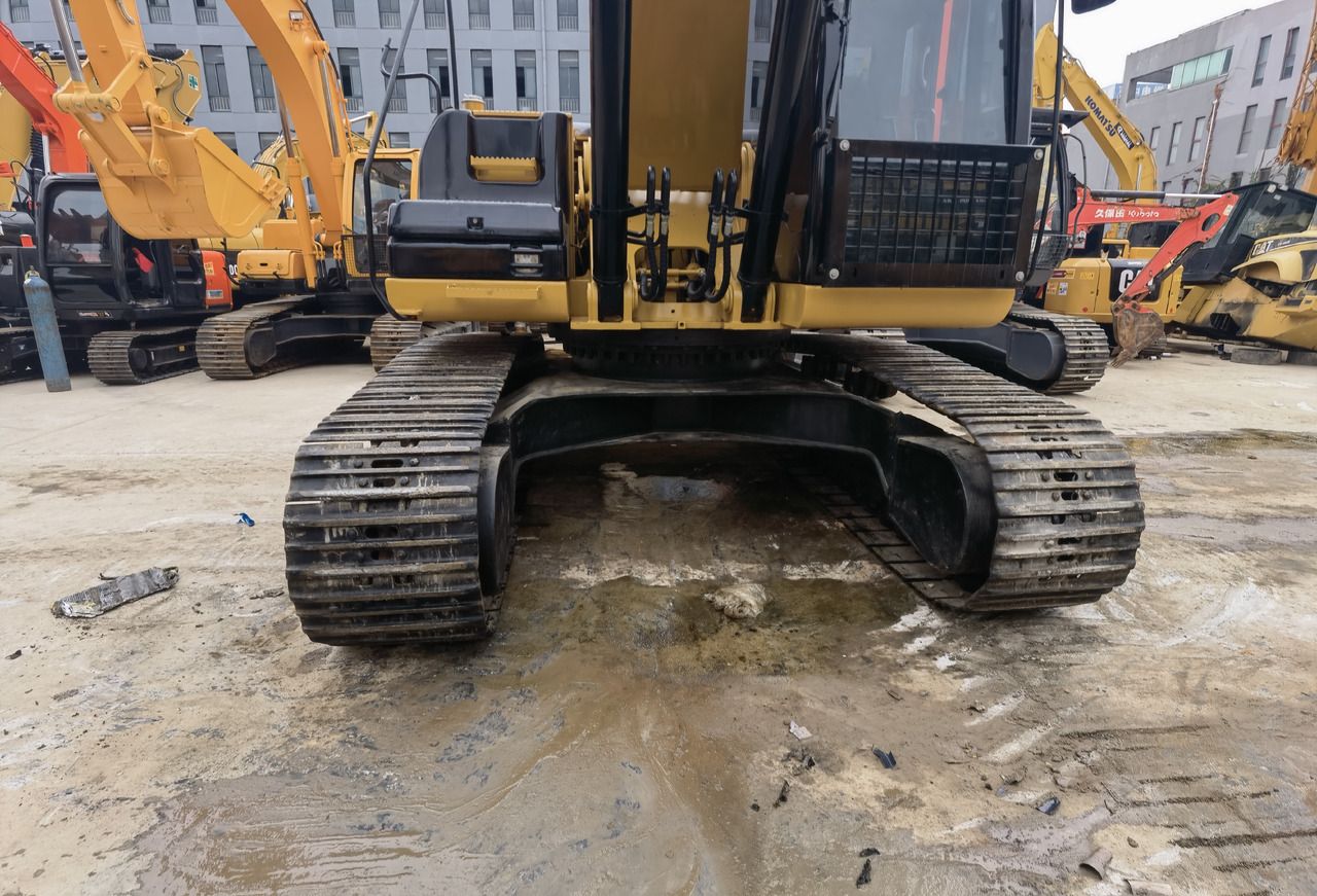 Excavators cat325dl - Ekskavator perayap: gambar 3 Excavators cat325dl - Ekskavator perayap: gambar 3