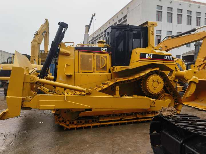 Used CAT bulldozer D7 second hand caterpillar D7G D7R high quality crawler bulldozer FOR SALE - Bulldozer: gambar 4 Used CAT bulldozer D7 second hand caterpillar D7G D7R high quality crawler bulldozer FOR SALE - Bulldozer: gambar 4