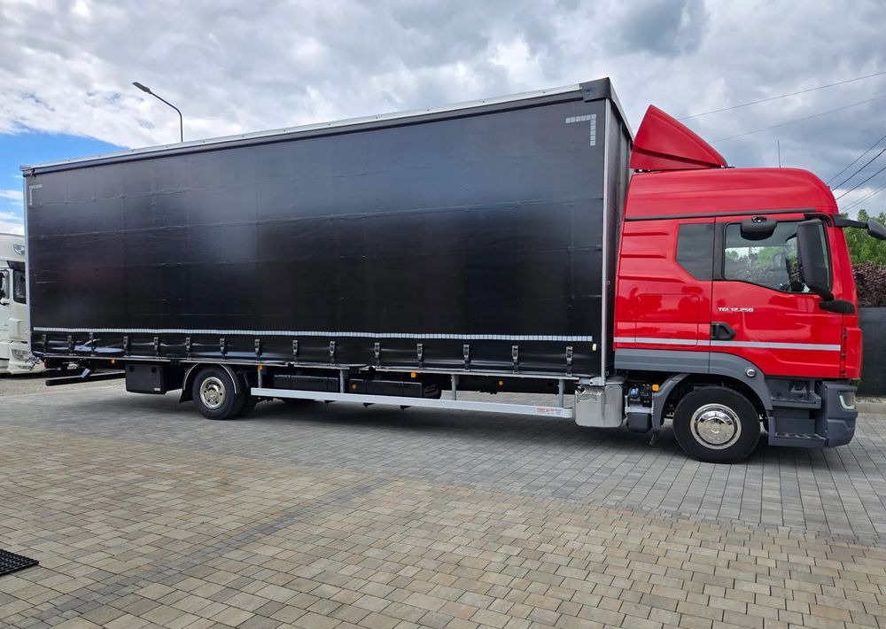 MAN TGL 12.250 - Truk dengan terpal samping: gambar 2 MAN TGL 12.250 - Truk dengan terpal samping: gambar 2