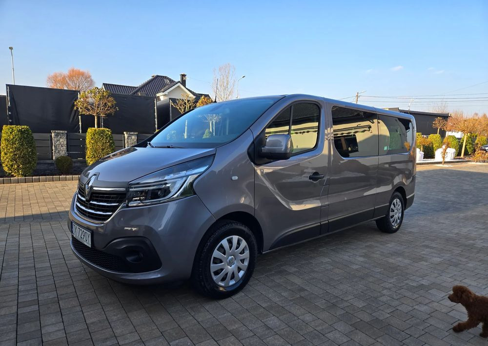 Renault Trafic Grand SpaceClass 2.0 dCi EDC - Mobil: gambar 2 Renault Trafic Grand SpaceClass 2.0 dCi EDC - Mobil: gambar 2