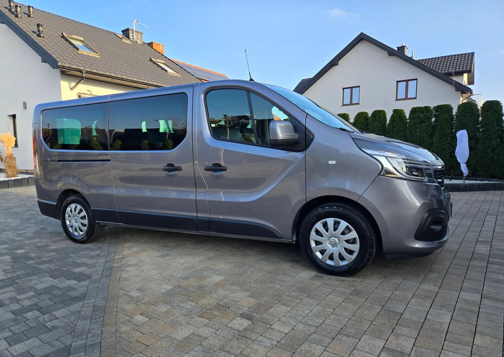 Renault Trafic Grand SpaceClass 2.0 dCi EDC - Mobil: gambar 1 Renault Trafic Grand SpaceClass 2.0 dCi EDC - Mobil: gambar 1