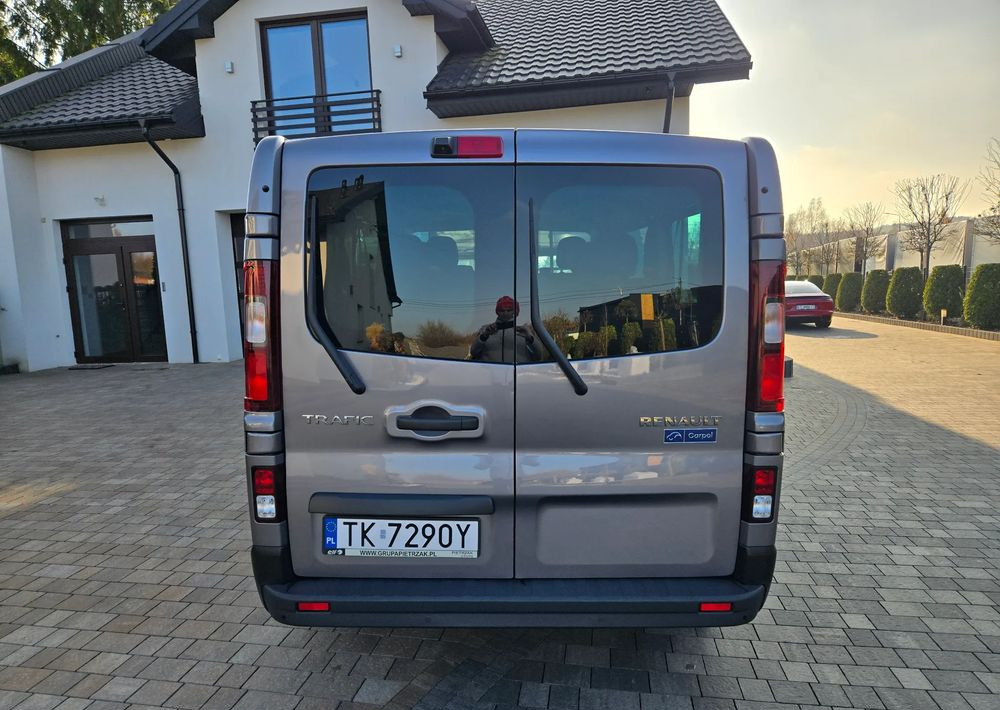 Renault Trafic Grand SpaceClass 2.0 dCi EDC - Mobil: gambar 4 Renault Trafic Grand SpaceClass 2.0 dCi EDC - Mobil: gambar 4