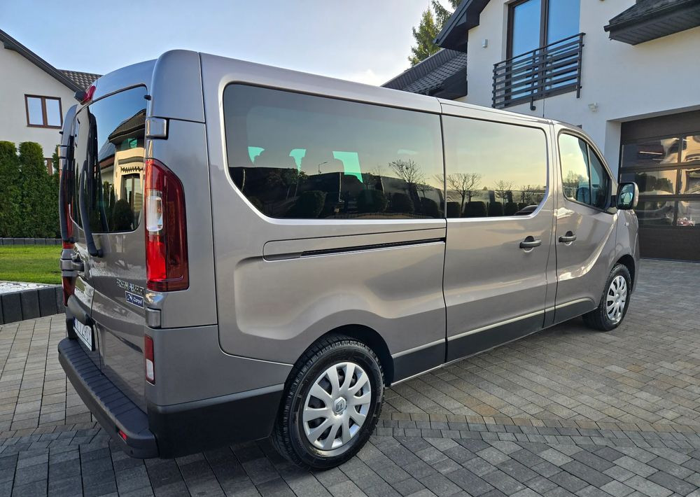 Renault Trafic Grand SpaceClass 2.0 dCi EDC - Mobil: gambar 5 Renault Trafic Grand SpaceClass 2.0 dCi EDC - Mobil: gambar 5