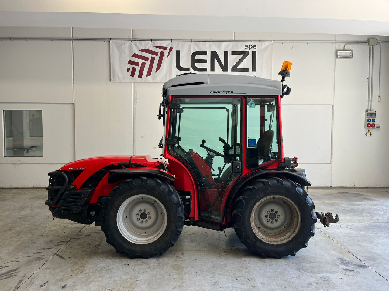 ANTONIO CARRARO SRX 9800 - Traktor: gambar 1 ANTONIO CARRARO SRX 9800 - Traktor: gambar 1