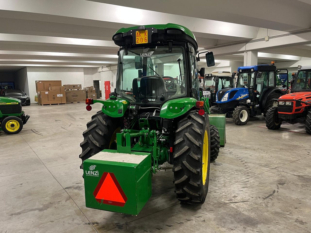 JOHN DEERE 4066 R ( IDROSTATICO ) - Traktor: gambar 5 JOHN DEERE 4066 R ( IDROSTATICO ) - Traktor: gambar 5