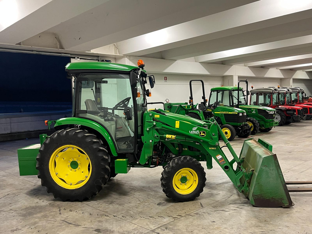 JOHN DEERE 4066 R ( IDROSTATICO ) - Traktor: gambar 4 JOHN DEERE 4066 R ( IDROSTATICO ) - Traktor: gambar 4