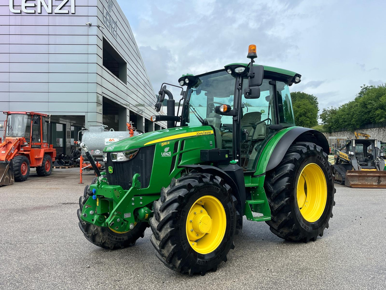 JOHN DEERE 5115R - Traktor: gambar 2 JOHN DEERE 5115R - Traktor: gambar 2