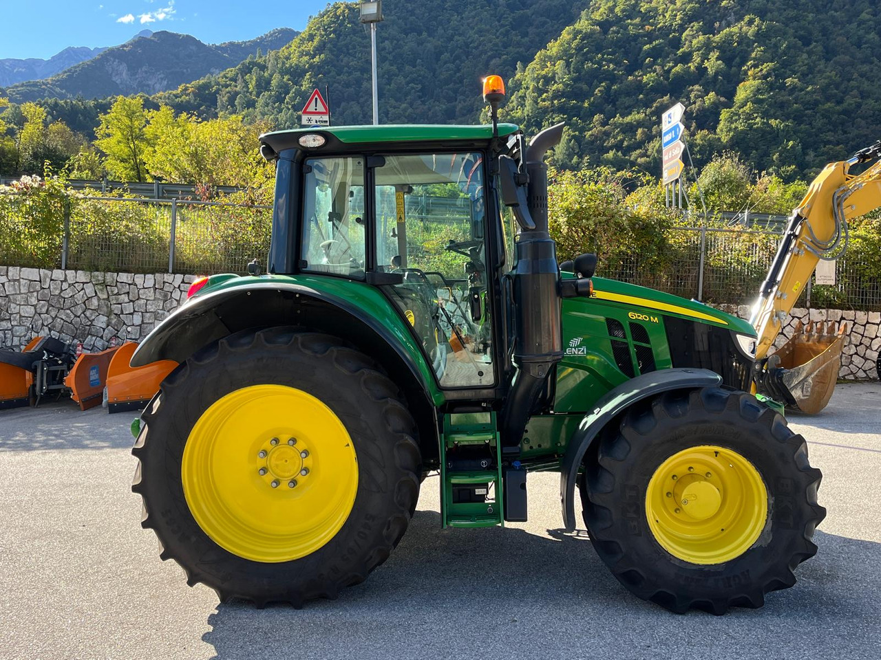 JOHN DEERE 6120 M - Traktor: gambar 5 JOHN DEERE 6120 M - Traktor: gambar 5