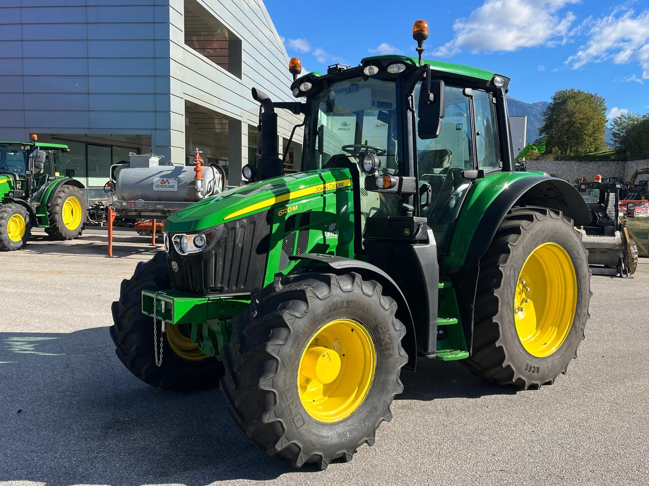 JOHN DEERE 6120 M - Traktor: gambar 2 JOHN DEERE 6120 M - Traktor: gambar 2