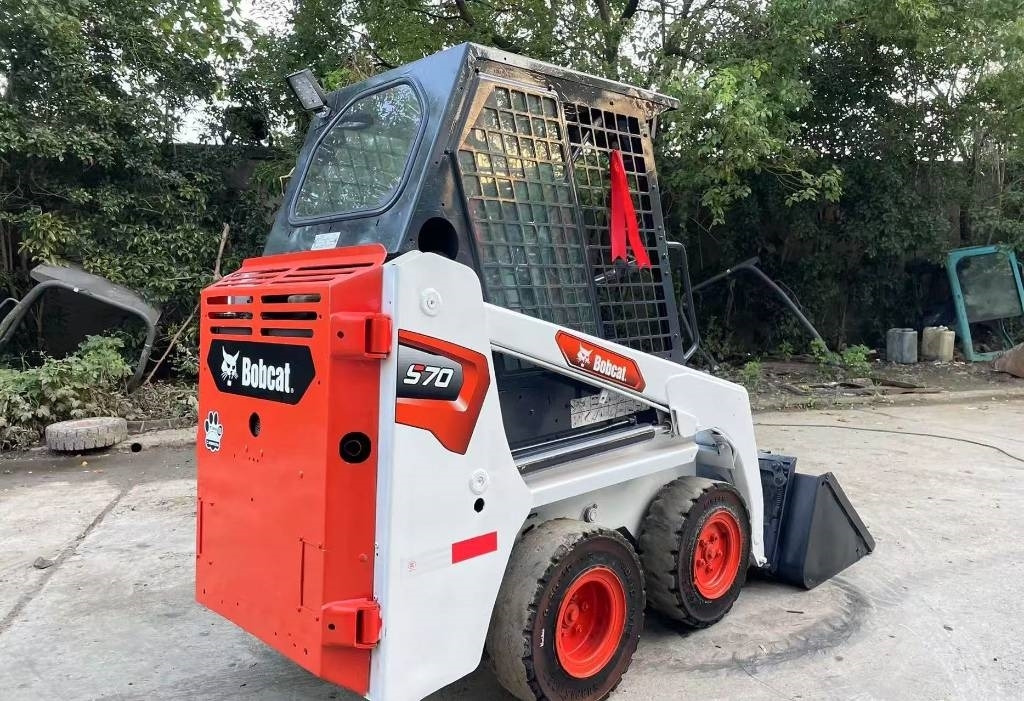 Bobcat S 70 - Skid steer: gambar 4 Bobcat S 70 - Skid steer: gambar 4