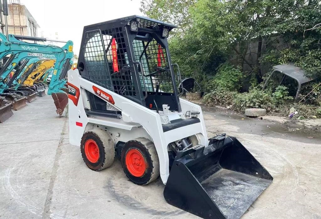 Bobcat S 70 - Skid steer: gambar 2 Bobcat S 70 - Skid steer: gambar 2