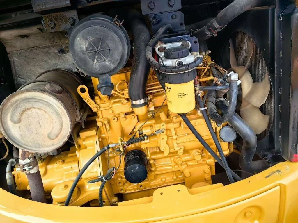 Ekskavator mini CAT 304: gambar 10