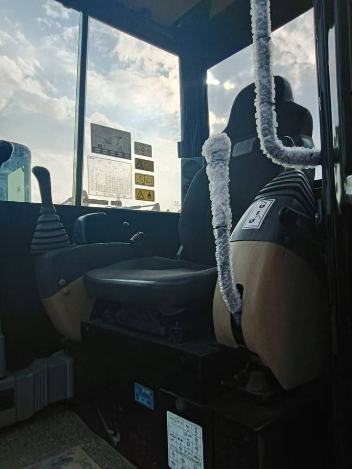 CAT 305.5 - Ekskavator mini: gambar 5 CAT 305.5 - Ekskavator mini: gambar 5