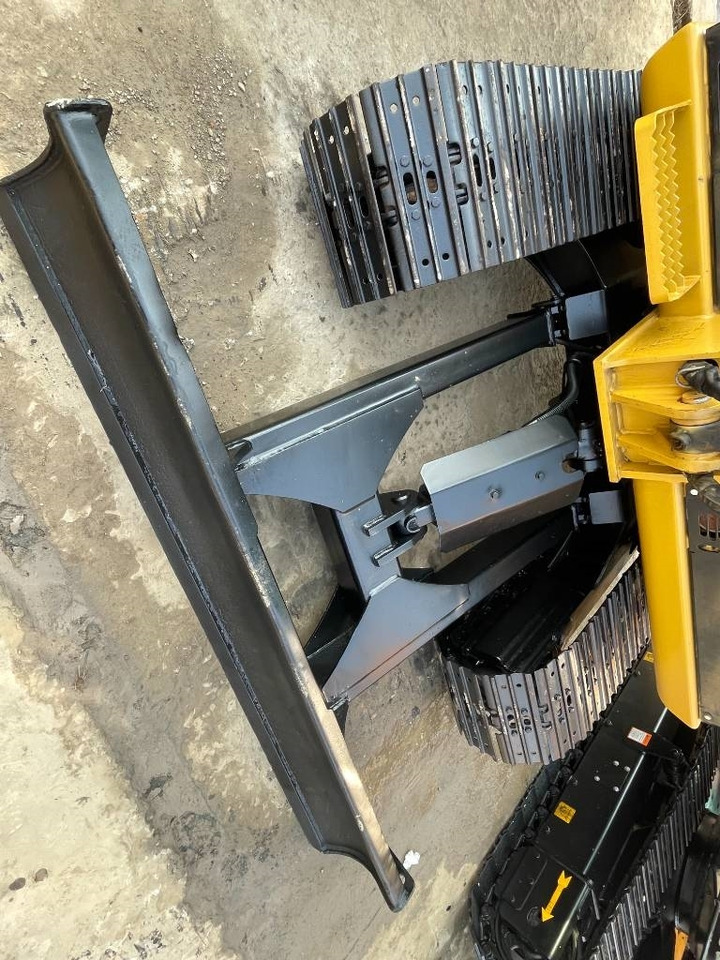 CAT 305.5E2 - Ekskavator perayap: gambar 2 CAT 305.5E2 - Ekskavator perayap: gambar 2