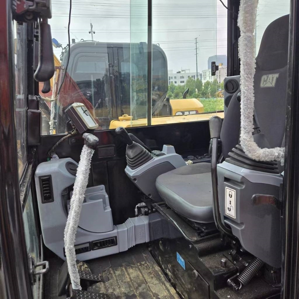 CAT 305 - Ekskavator mini: gambar 5 CAT 305 - Ekskavator mini: gambar 5