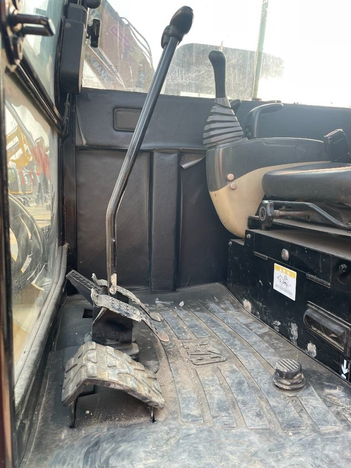 CAT 306 - Ekskavator mini: gambar 3 CAT 306 - Ekskavator mini: gambar 3