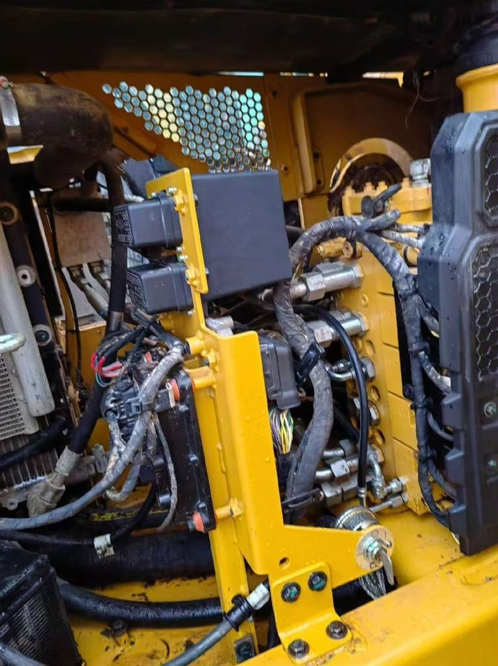 CAT 307.5 - Ekskavator mini: gambar 2 CAT 307.5 - Ekskavator mini: gambar 2