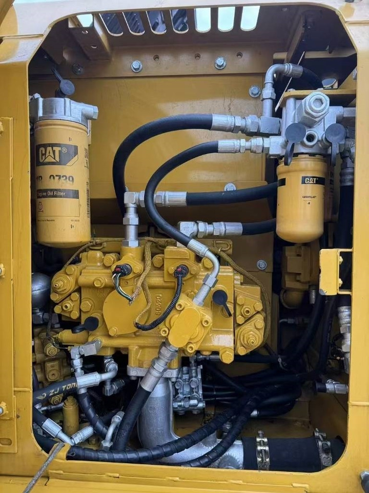 CAT 312 - Ekskavator perayap: gambar 3 CAT 312 - Ekskavator perayap: gambar 3