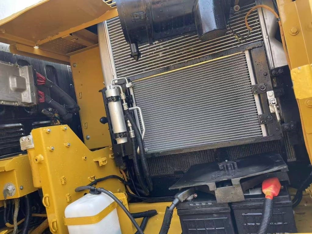 CAT 315 - Ekskavator perayap: gambar 4 CAT 315 - Ekskavator perayap: gambar 4