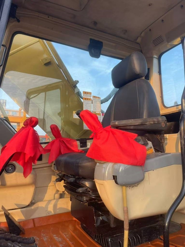 CAT 320 B - Ekskavator perayap: gambar 2 CAT 320 B - Ekskavator perayap: gambar 2