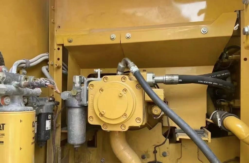 CAT 320 D - Ekskavator perayap: gambar 5 CAT 320 D - Ekskavator perayap: gambar 5
