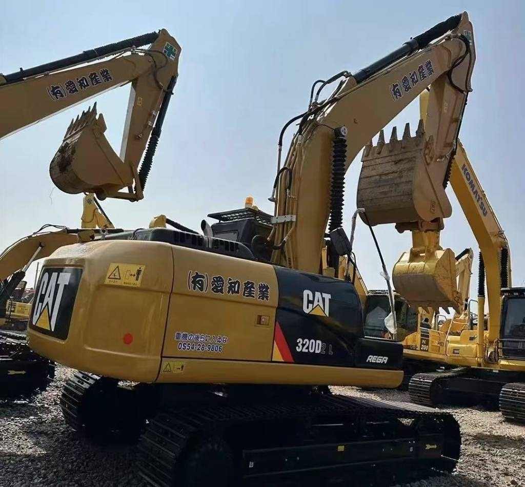 CAT 320 D - Ekskavator perayap: gambar 1 CAT 320 D - Ekskavator perayap: gambar 1