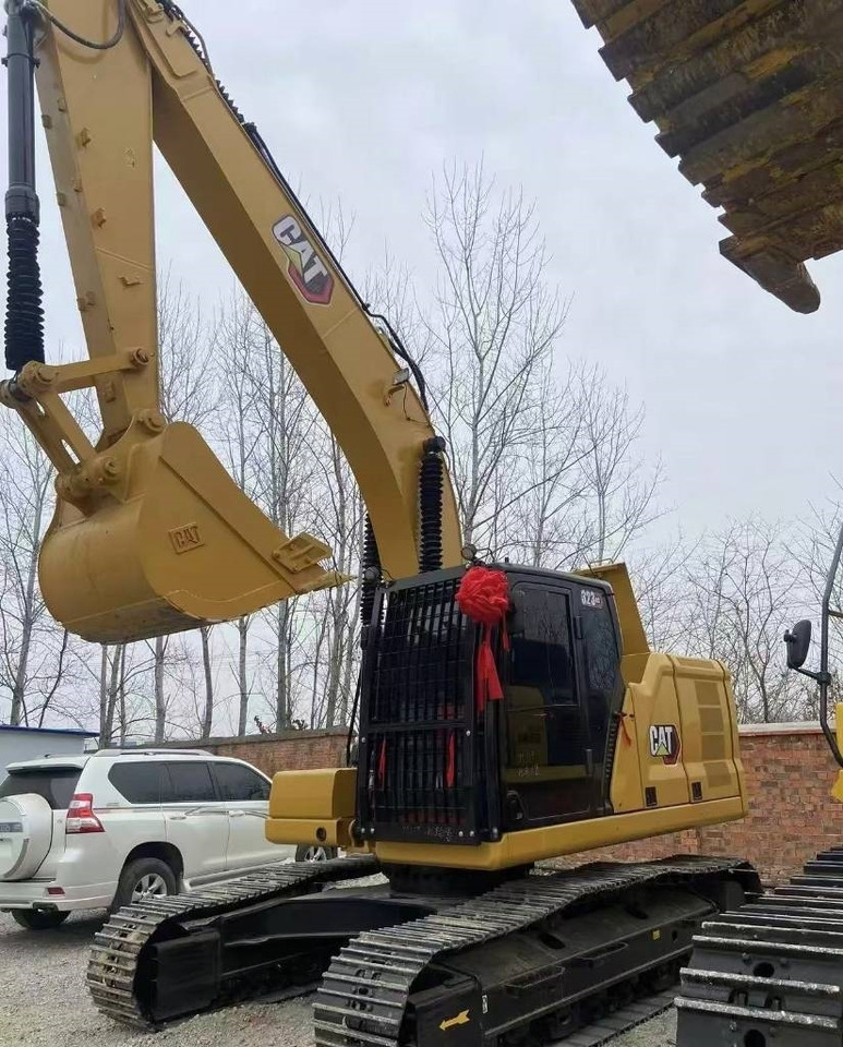CAT 323 - Ekskavator perayap: gambar 1 CAT 323 - Ekskavator perayap: gambar 1