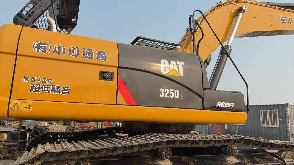 Ekskavator perayap CAT 325: gambar 6