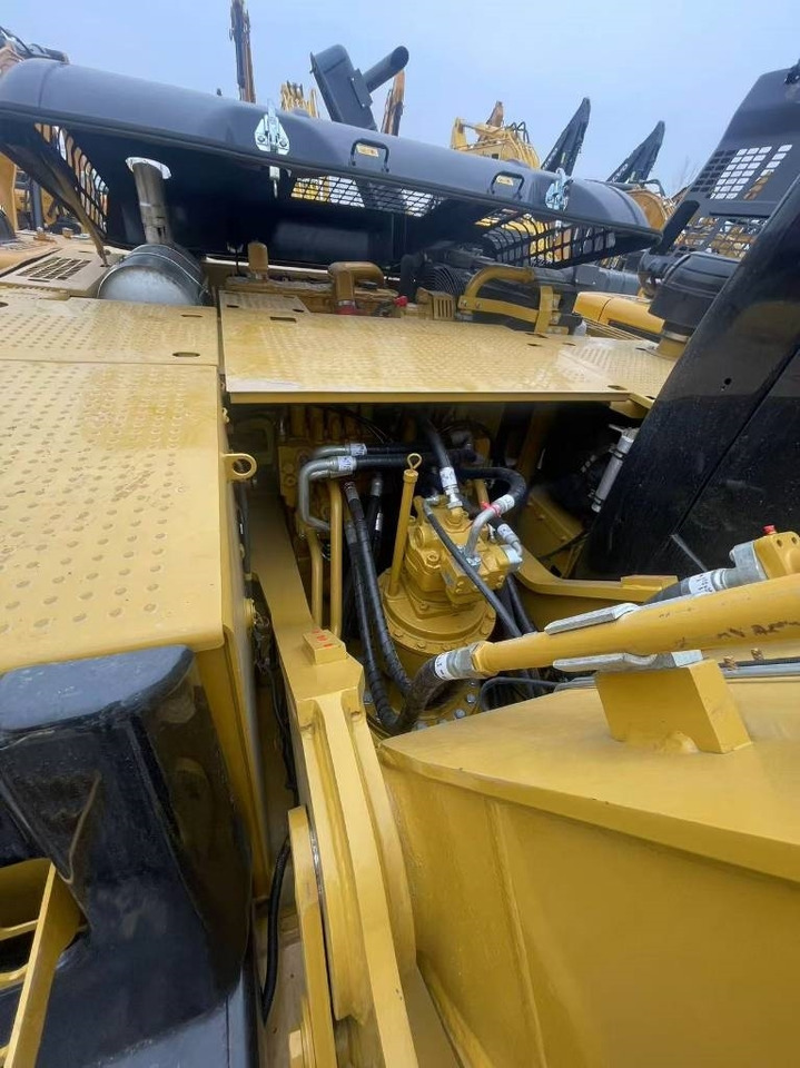CAT 329D2L - Ekskavator perayap: gambar 2 CAT 329D2L - Ekskavator perayap: gambar 2