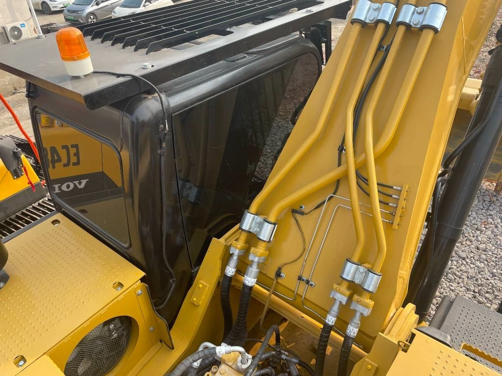 Ekskavator perayap CAT 340 D L: gambar 15