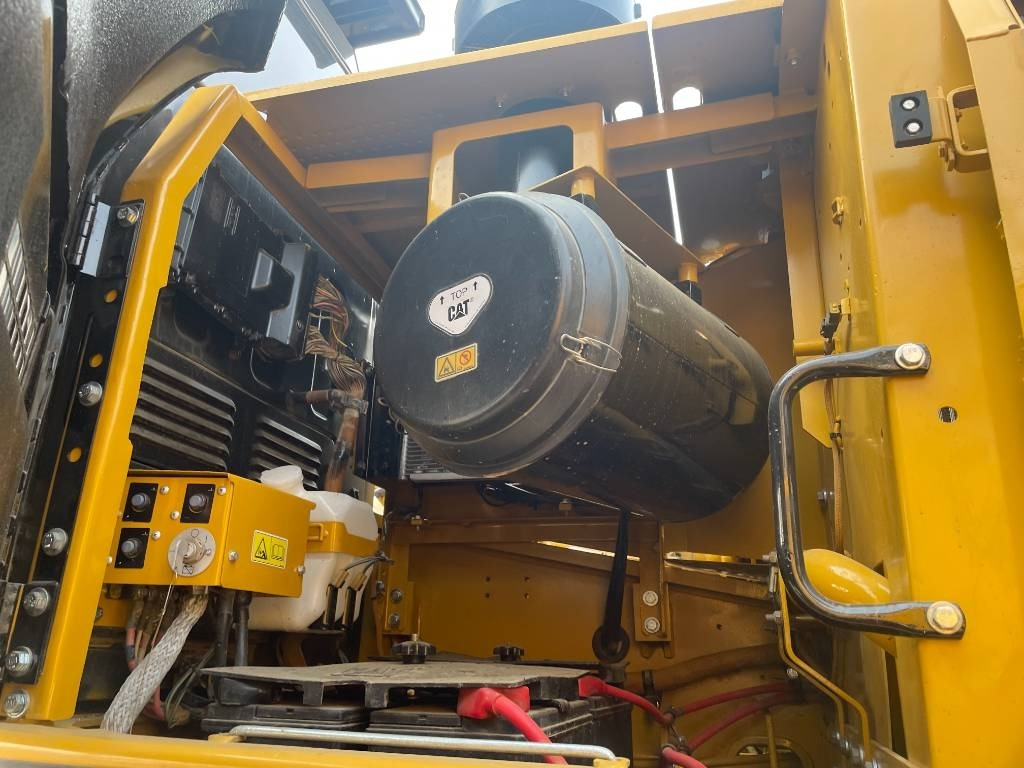 Ekskavator perayap CAT 340 D L: gambar 10