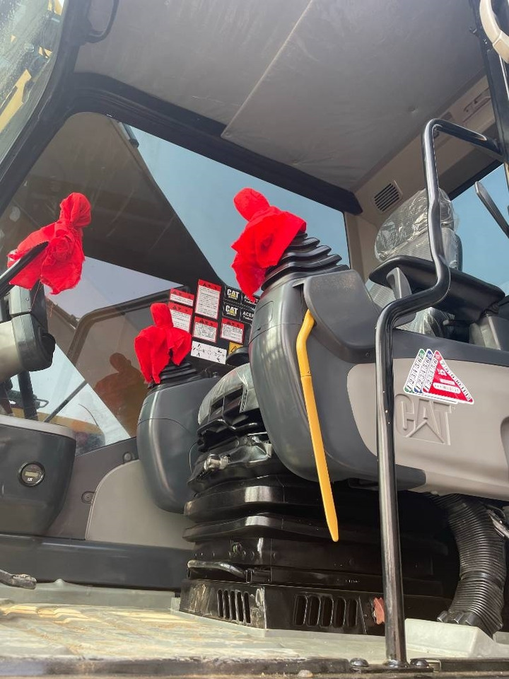 Ekskavator perayap CAT 340 D L: gambar 11