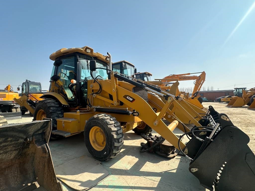 CAT 420 F - Backhoe loader: gambar 2 CAT 420 F - Backhoe loader: gambar 2