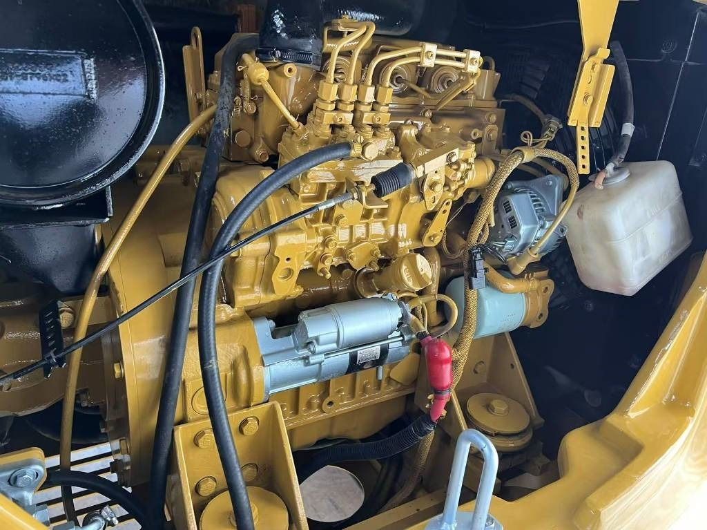 CAT CAT305.5E2 - Ekskavator mini: gambar 4 CAT CAT305.5E2 - Ekskavator mini: gambar 4