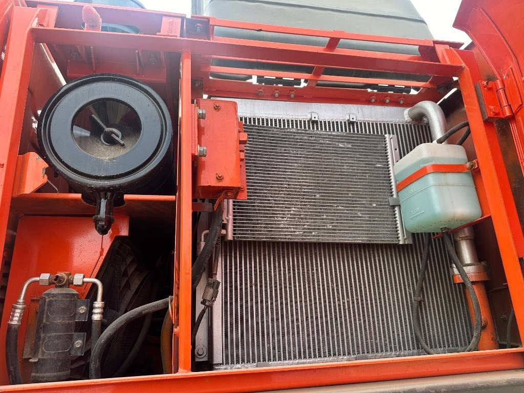 Doosan 150 - Ekskavator roda: gambar 4 Doosan 150 - Ekskavator roda: gambar 4