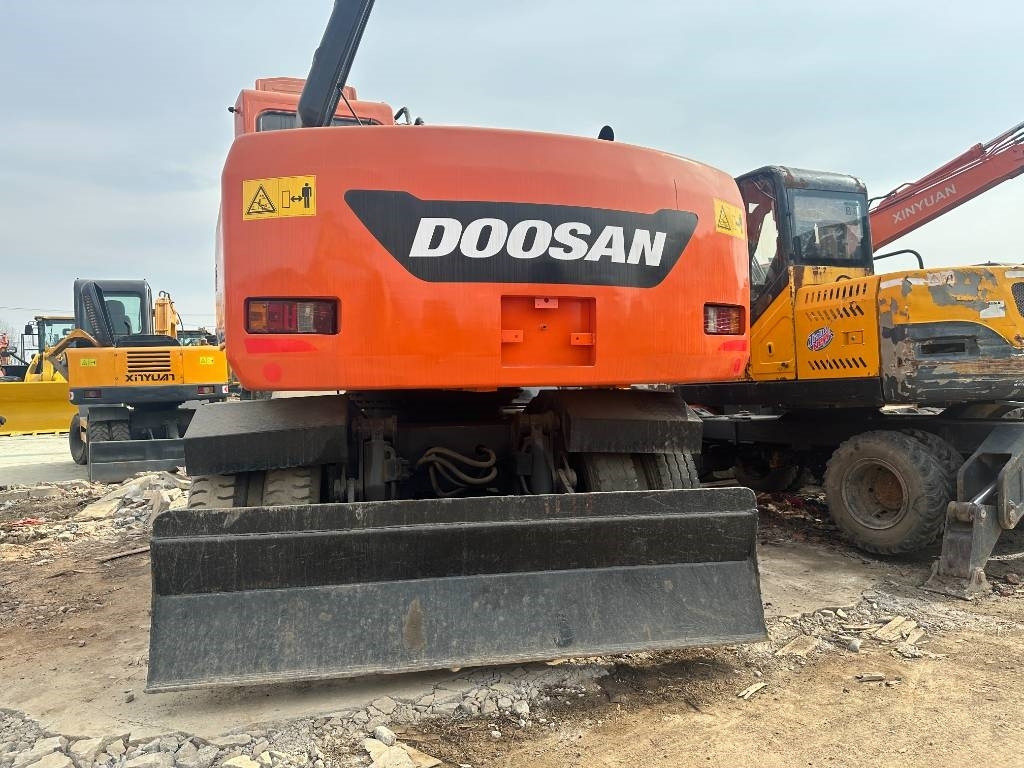 Doosan DH 150 W-7 - Ekskavator roda: gambar 3 Doosan DH 150 W-7 - Ekskavator roda: gambar 3