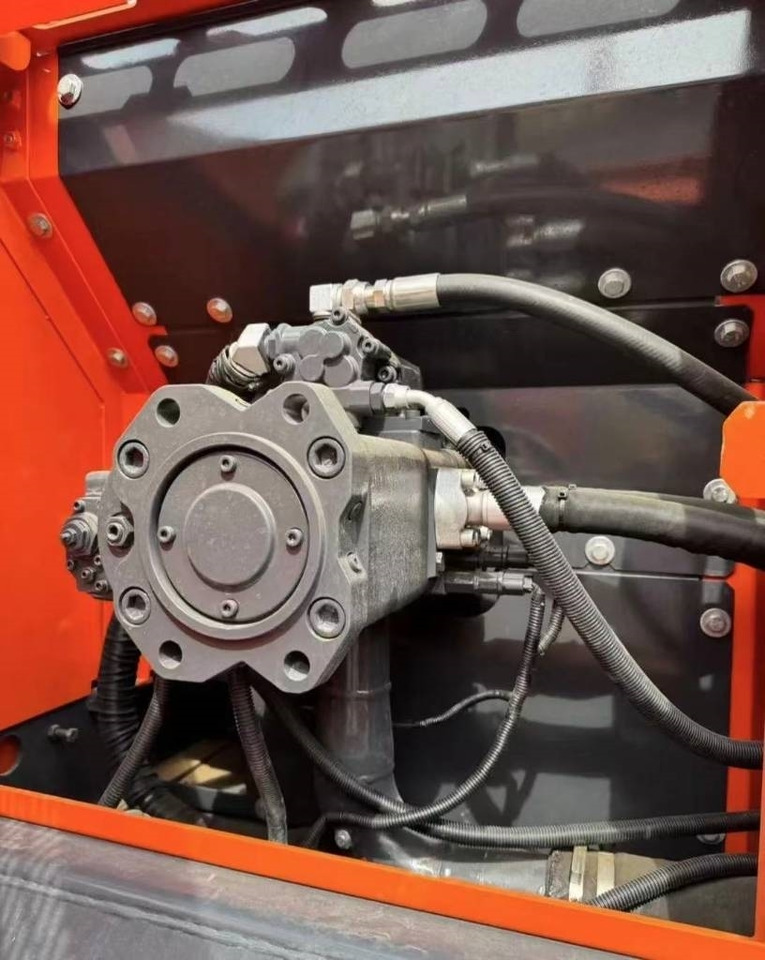Doosan DX 225 - Ekskavator perayap: gambar 3 Doosan DX 225 - Ekskavator perayap: gambar 3