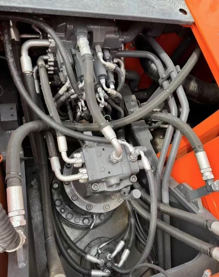 Doosan DX 225 - Ekskavator perayap: gambar 4 Doosan DX 225 - Ekskavator perayap: gambar 4