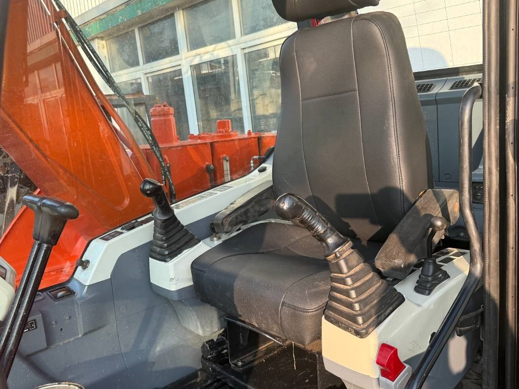 Doosan DX 75 - Ekskavator perayap: gambar 2 Doosan DX 75 - Ekskavator perayap: gambar 2