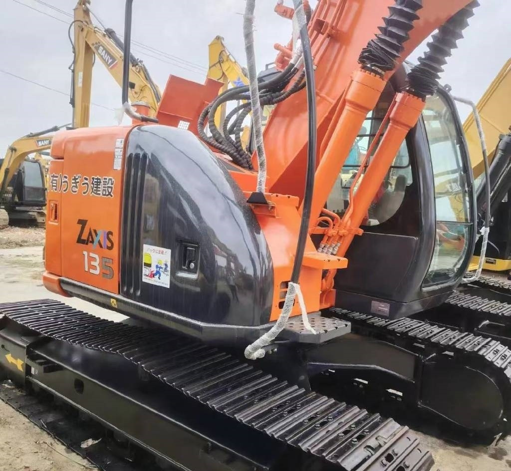 Hitachi 135US-6 - Ekskavator perayap: gambar 3 Hitachi 135US-6 - Ekskavator perayap: gambar 3