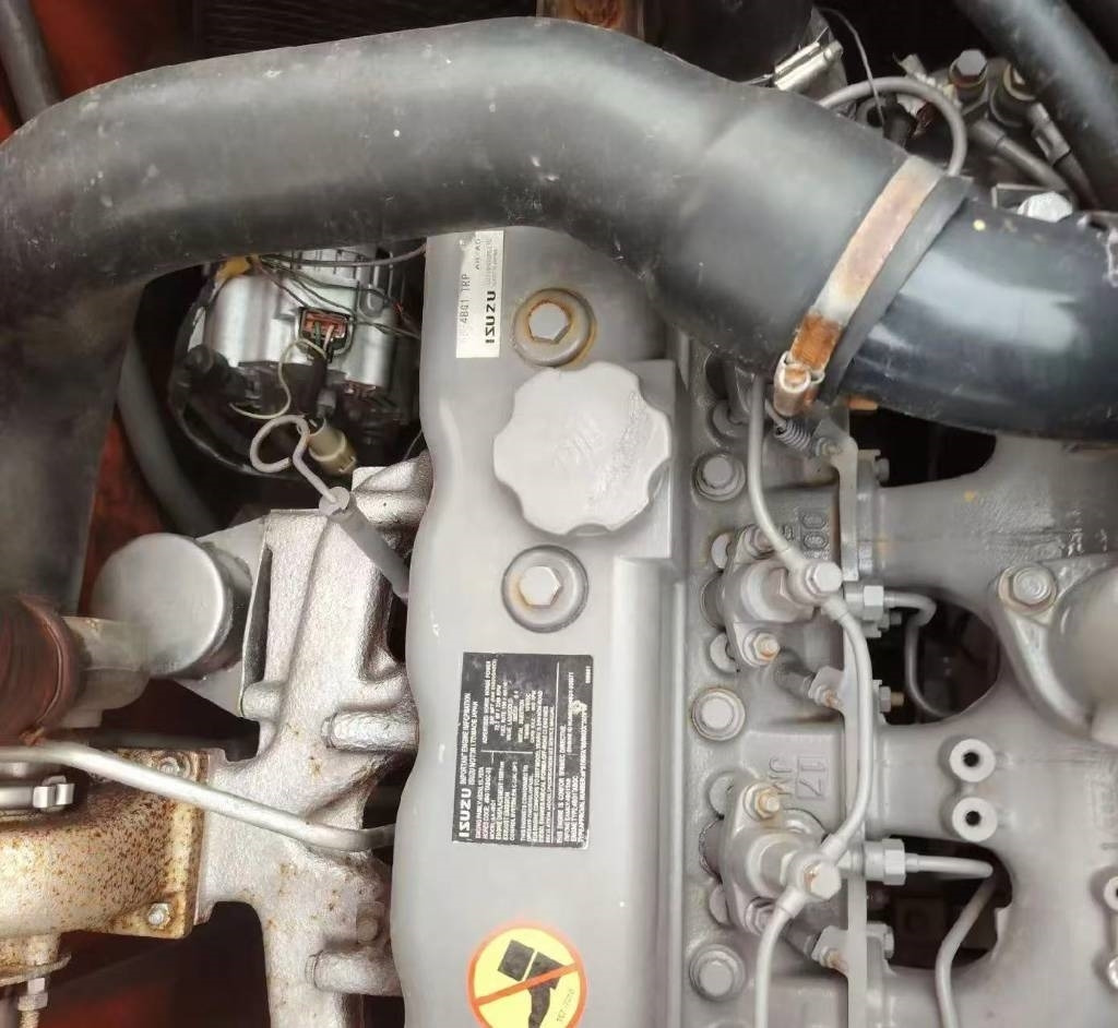 Hitachi 135US - Ekskavator perayap: gambar 2 Hitachi 135US - Ekskavator perayap: gambar 2