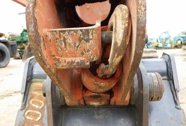 Hitachi 30 - Ekskavator perayap: gambar 5 Hitachi 30 - Ekskavator perayap: gambar 5