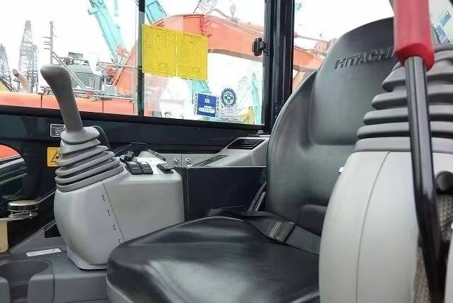 Ekskavator mini Hitachi 30: gambar 15