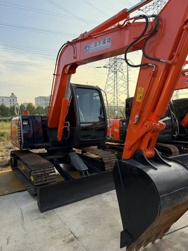 Hitachi 70 - Ekskavator perayap: gambar 5 Hitachi 70 - Ekskavator perayap: gambar 5