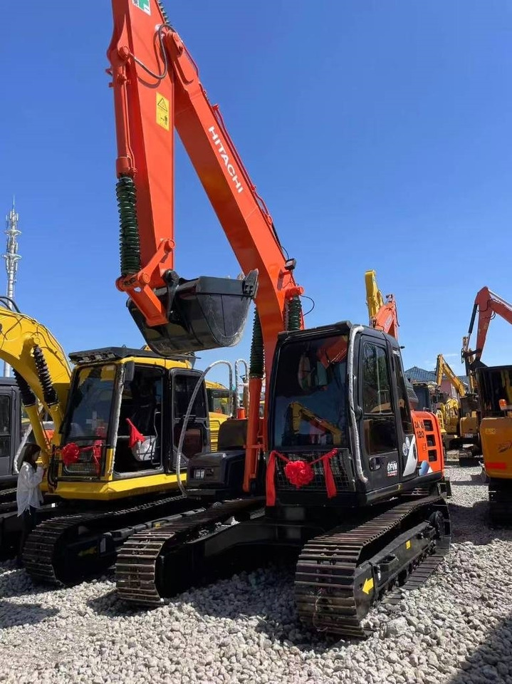 Hitachi ZX 120 - Ekskavator perayap: gambar 3 Hitachi ZX 120 - Ekskavator perayap: gambar 3