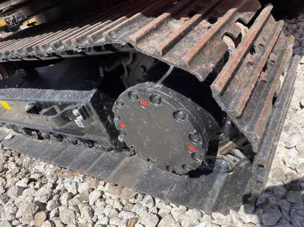 Hitachi ZX 120 - Ekskavator perayap: gambar 3 Hitachi ZX 120 - Ekskavator perayap: gambar 3