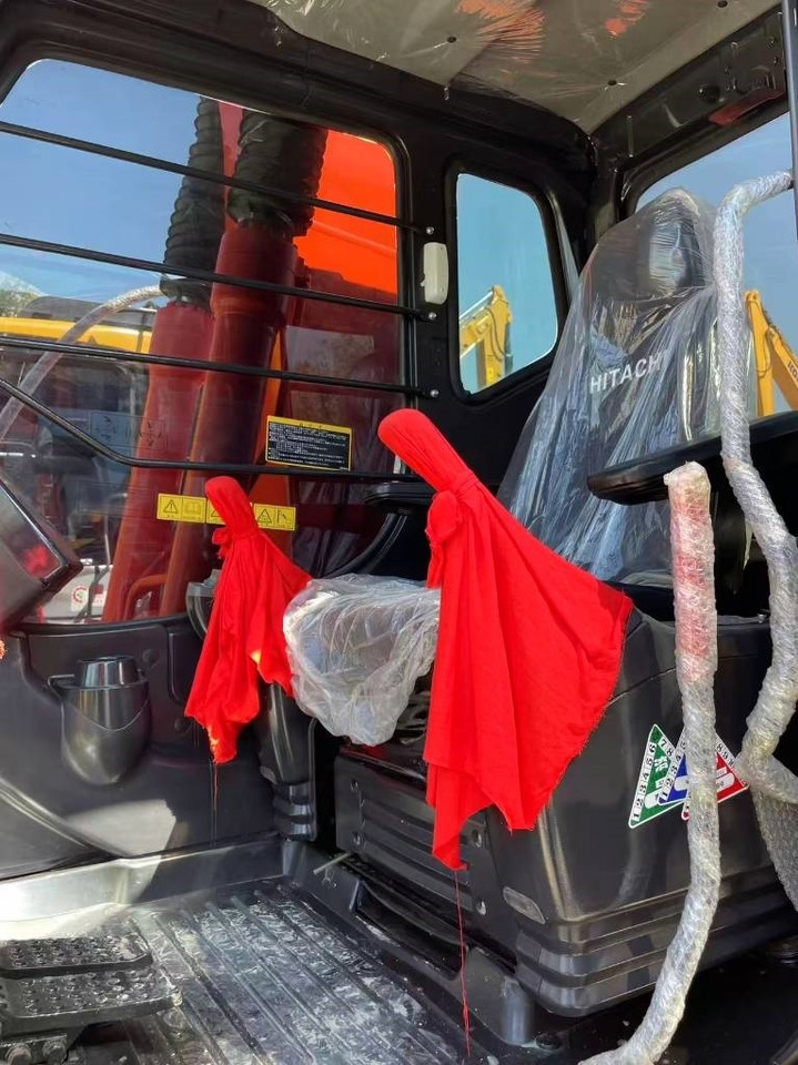 Hitachi ZX 120 - Ekskavator perayap: gambar 4 Hitachi ZX 120 - Ekskavator perayap: gambar 4