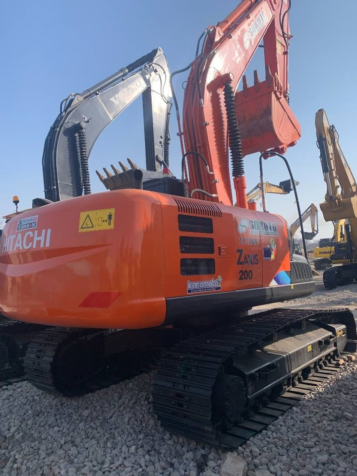 Hitachi ZX 200 - Ekskavator perayap: gambar 1 Hitachi ZX 200 - Ekskavator perayap: gambar 1